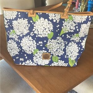 Dooney & Bourke summer tote